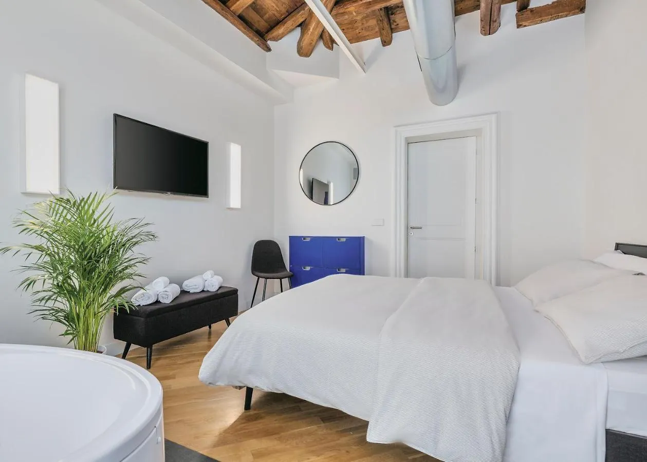 The Silver Lava - a luxury boutique apartment Catane 0*,