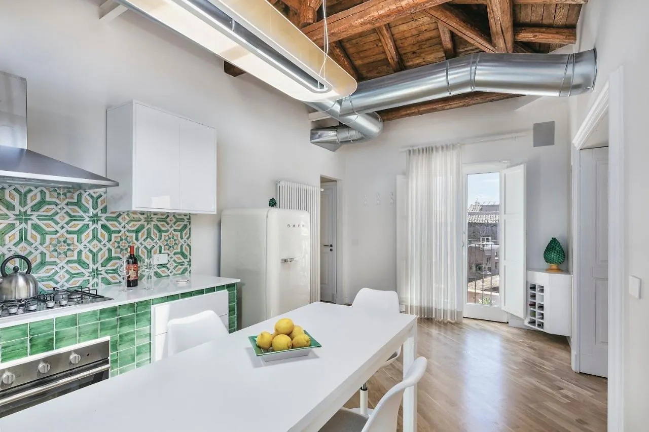 The Silver Lava - a luxury boutique apartment Catane