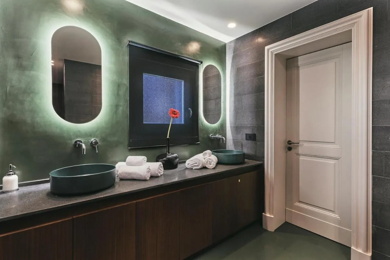 The Silver Lava - A Luxury Boutique Apartment Catania
