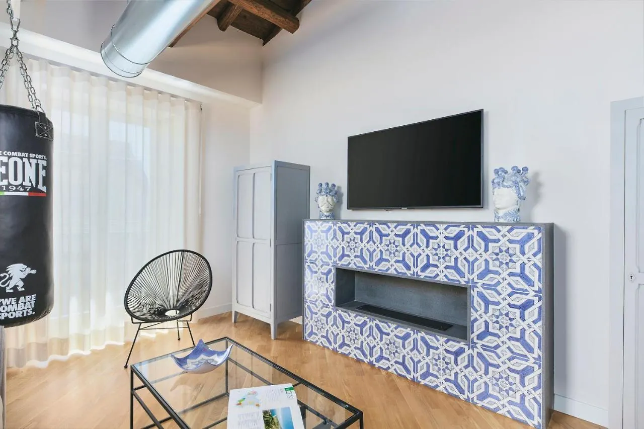 The Silver Lava - a luxury boutique apartment Catane